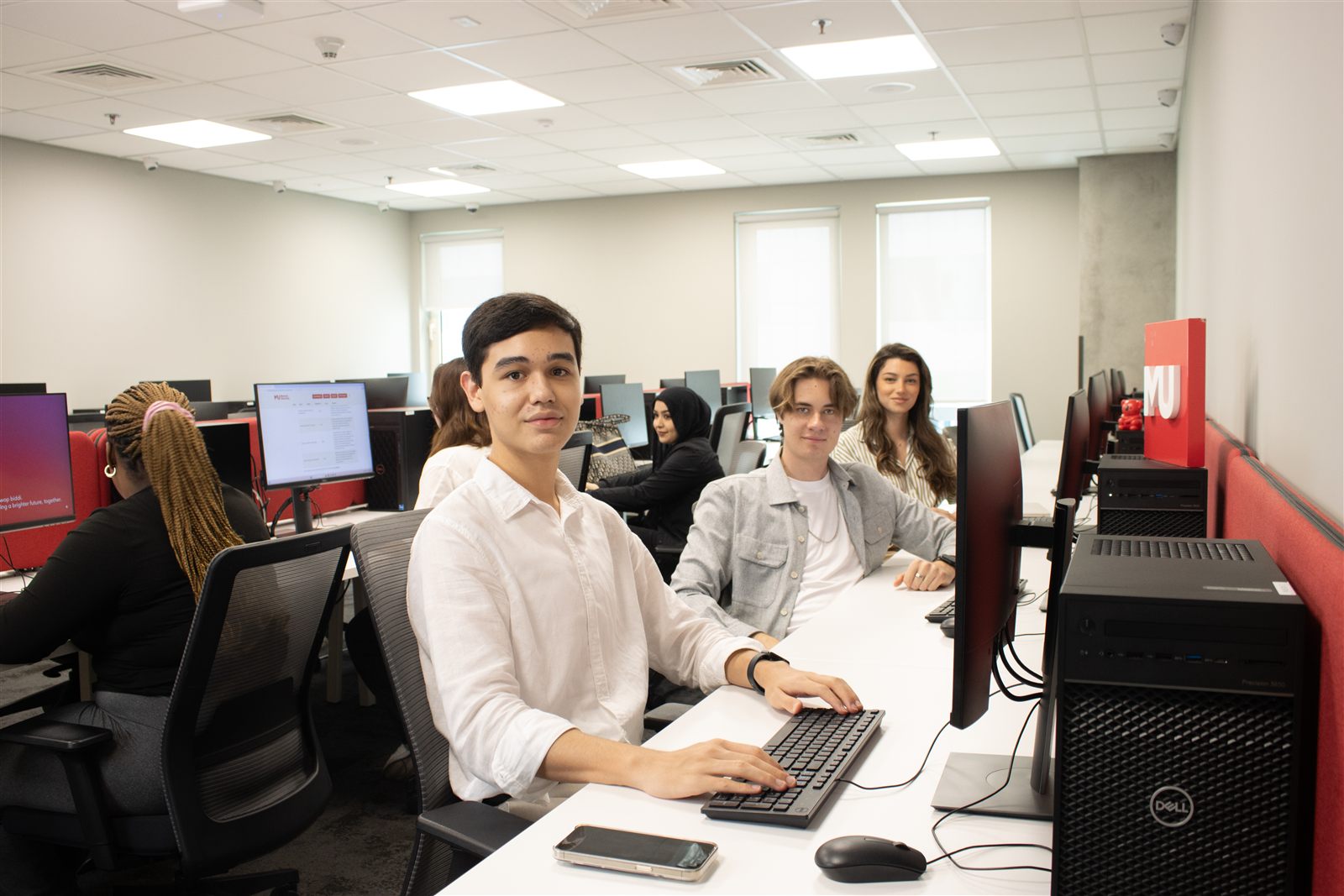 Murdoch University Dubai students starting classes on campus